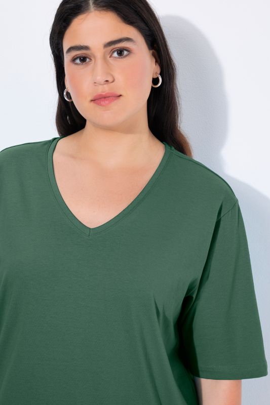 Basic V-Neck Relaxed Fit Short Sleeve Tee