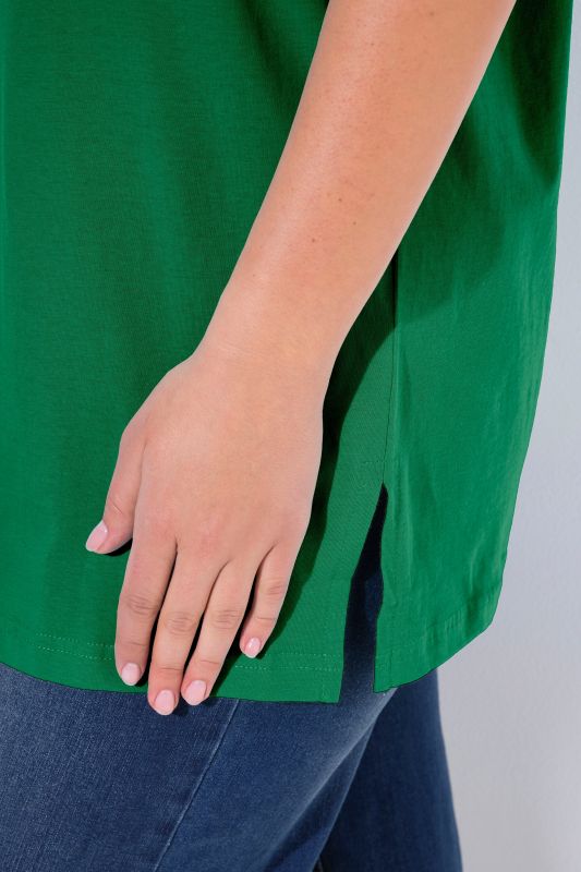 Basic V-Neck Relaxed Fit Short Sleeve Tee