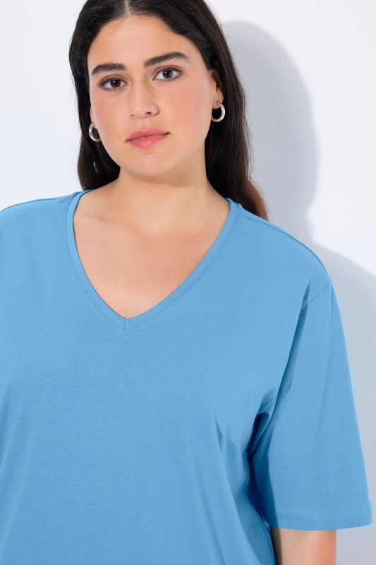 Basic V-Neck Relaxed Fit Short Sleeve Tee