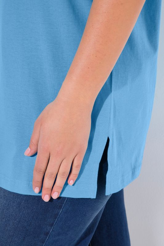 Basic V-Neck Relaxed Fit Short Sleeve Tee