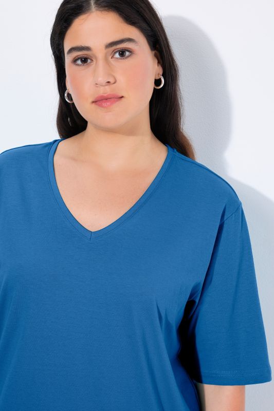 Basic V-Neck Relaxed Fit Short Sleeve Tee