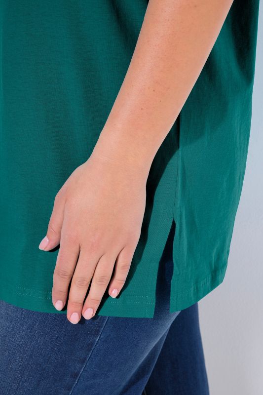 Basic V-Neck Relaxed Fit Short Sleeve Tee