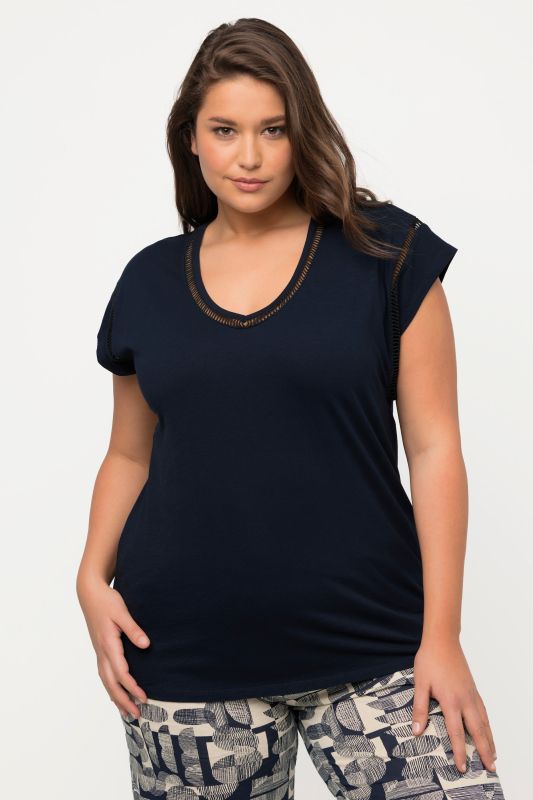 Тениска с V - образно деколте