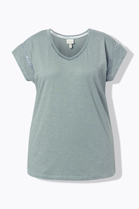 Тениска с V - образно деколте