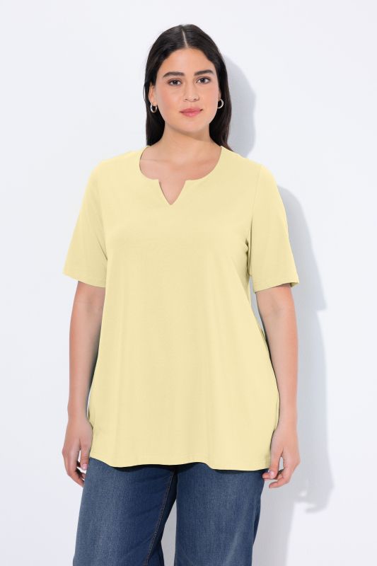 Essential Notch Neck Stretch Tee