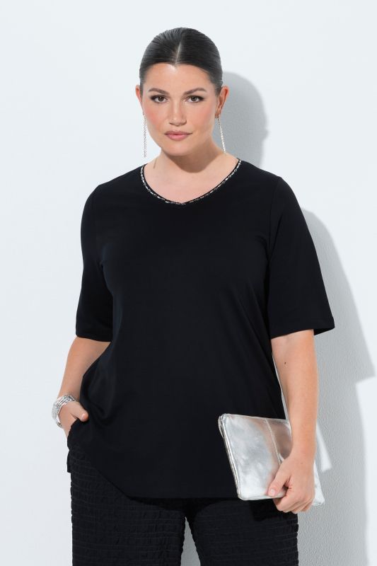 Тениска с бродирани акценти