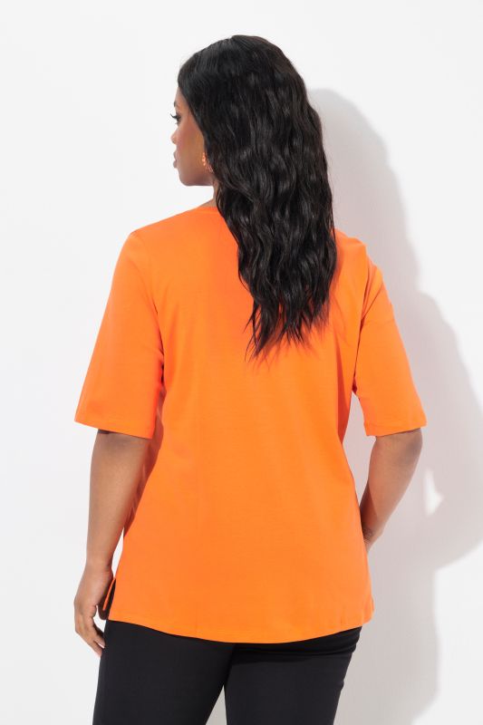 Тениска с бродирани акценти