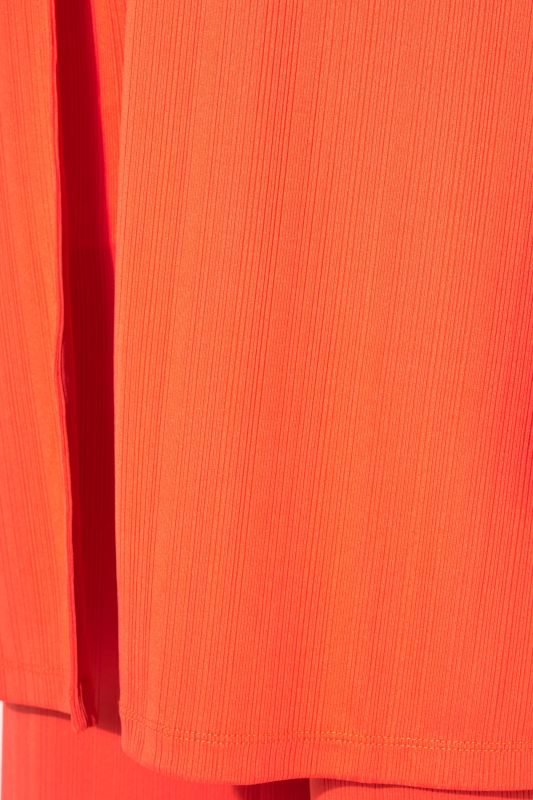 Жилетка трикотажна и дълга