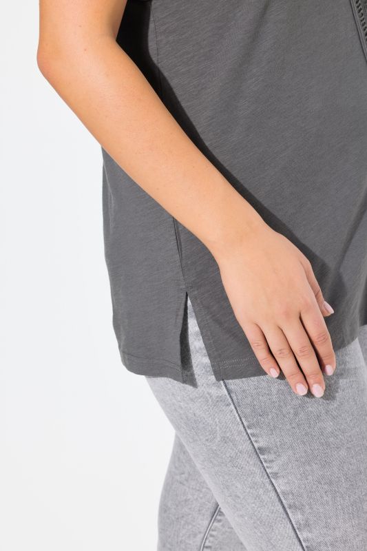 Wing Sleeve V-Neck Tee