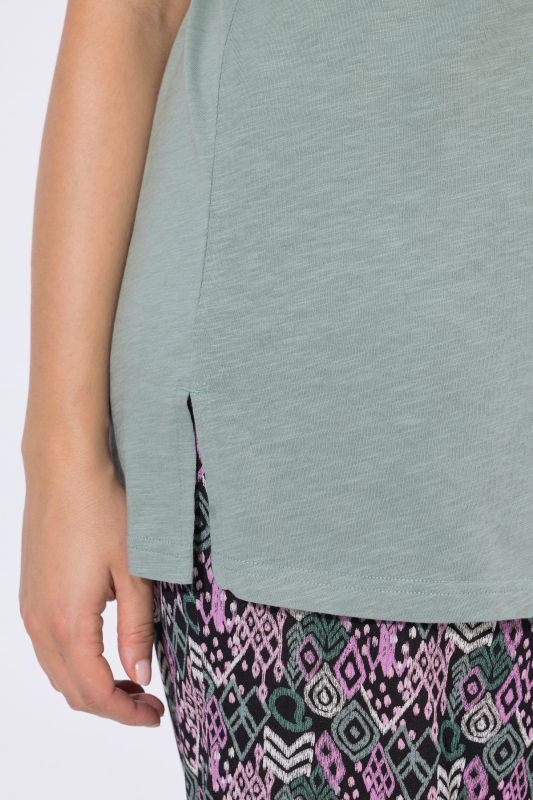 Wing Sleeve V-Neck Tee