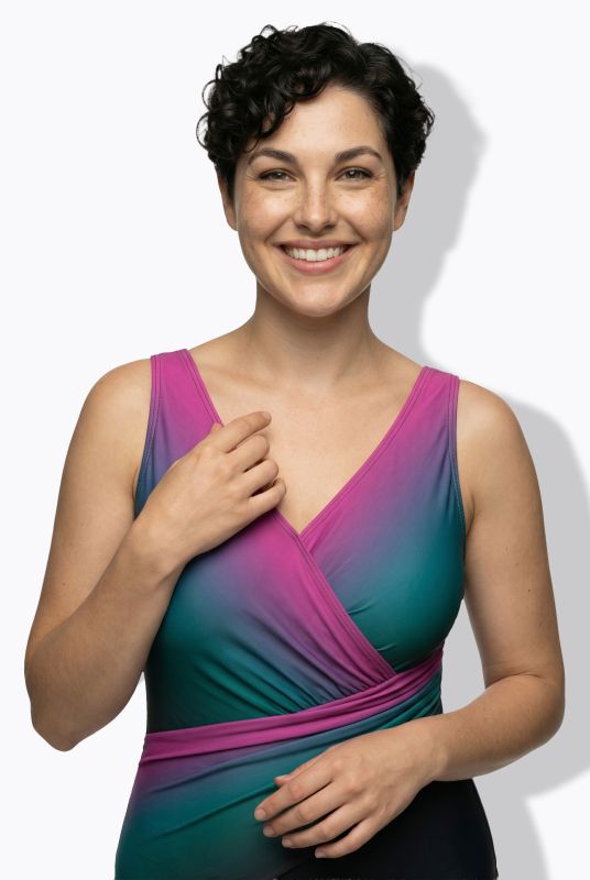 Бански с преливащи се цветове