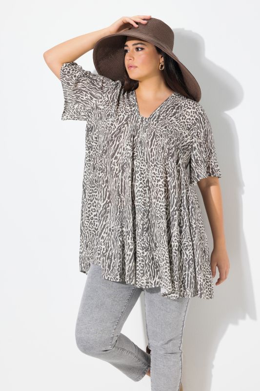 Animal Print Short Sleeve Tunic Blouse