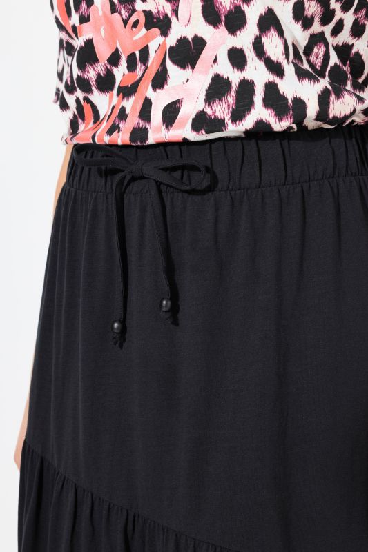 Пола с асиметричен акцент