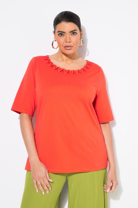 Braided Neck Short Sleeve Tee