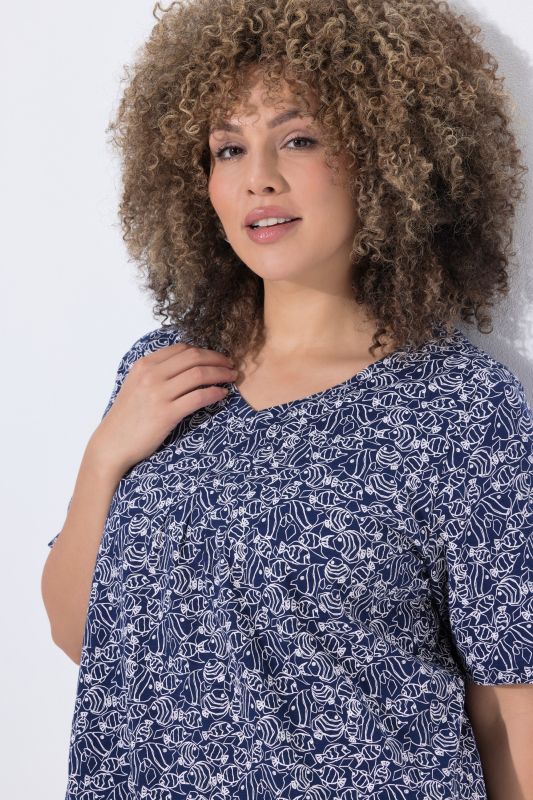 Geometric Fish Print Short Sleeve V-Neck Tee