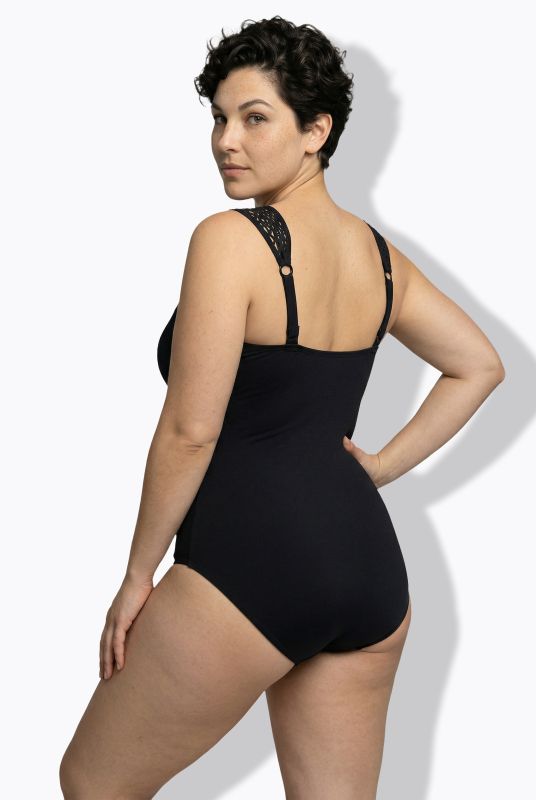 Lace Detail Underwire Swimsuit