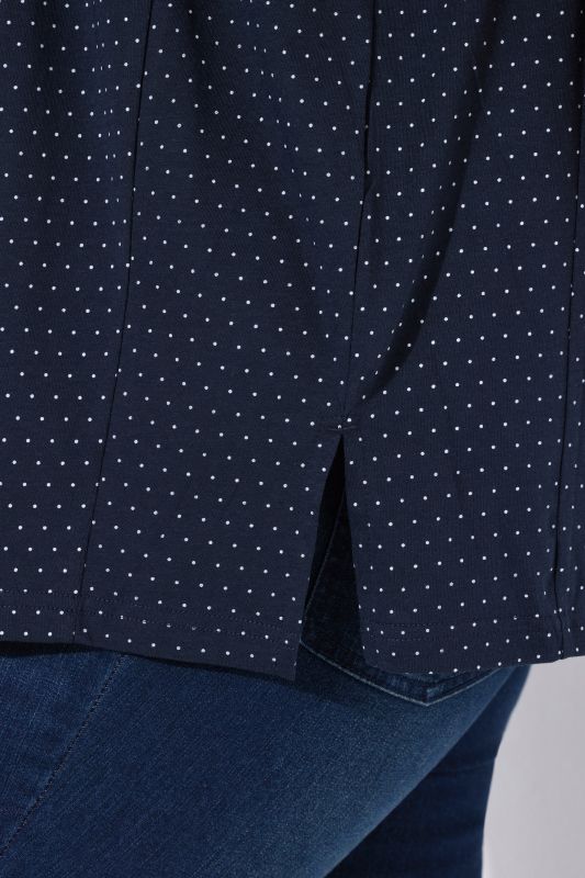 Тениска с точки