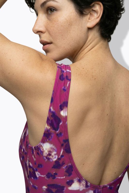 Бански с абстрактен флорален принт