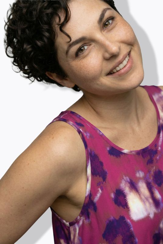 Рокля с абстрактен флорален принт