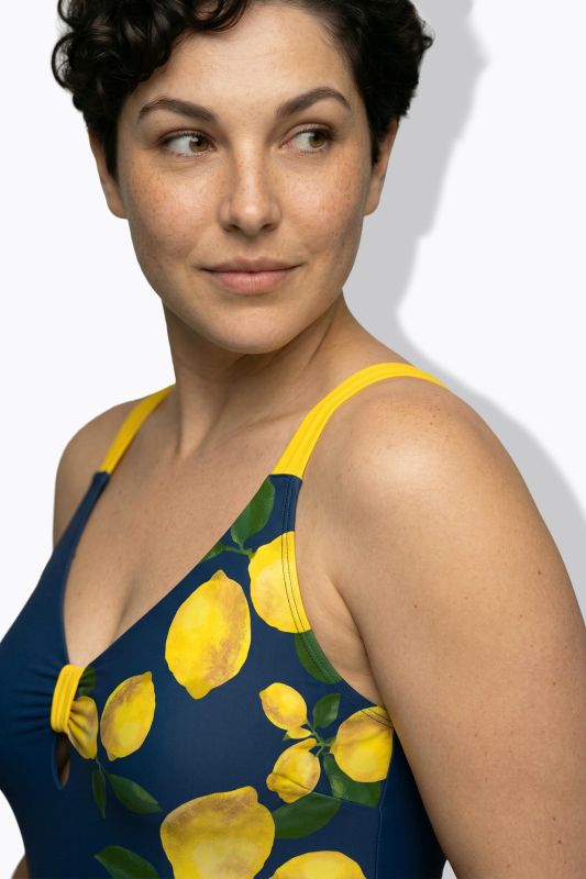 Бански с принт на лимони