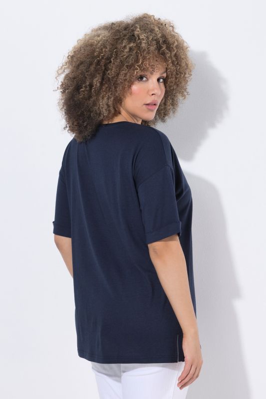 Тениска с графичен мотив