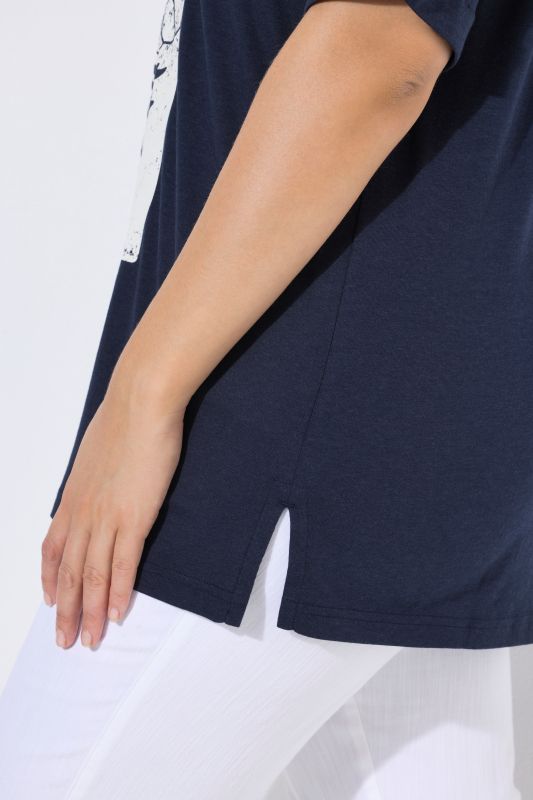 Тениска с графичен мотив