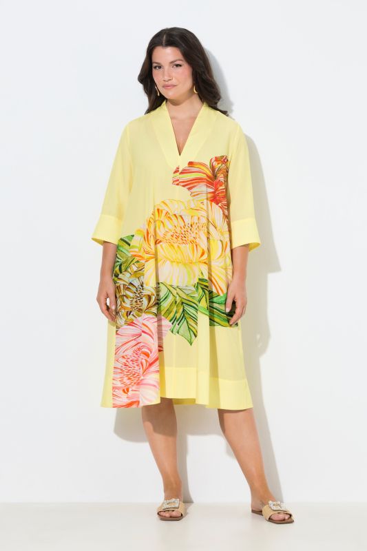 Рокля от лиосел с цветя