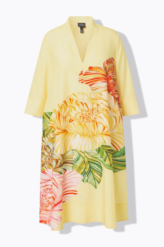 Рокля от лиосел с цветя