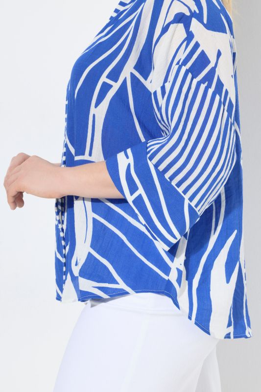 Риза с абстрактен принт