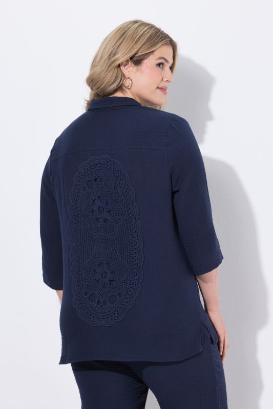 Риза от муселин с контрастни копчета