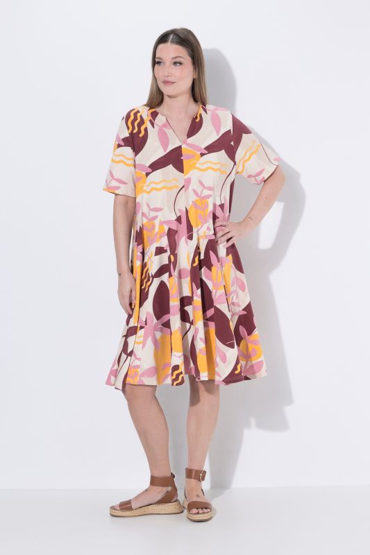 Рокля с плисиран акцент