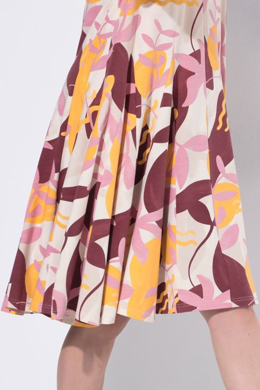 Рокля с плисиран акцент