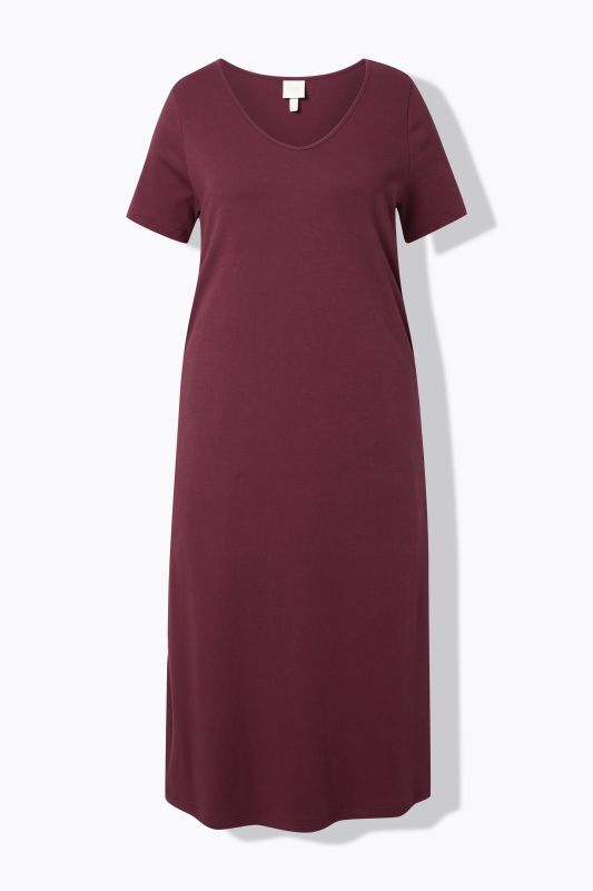 Рокля с контрастни мотиви