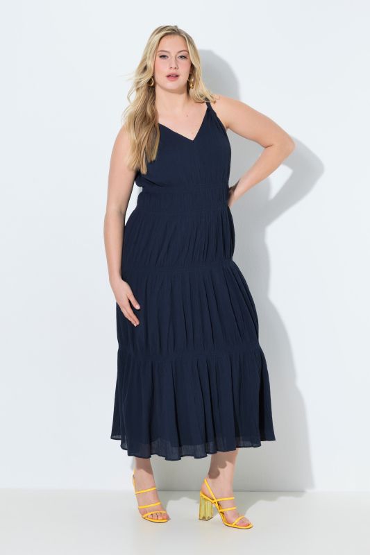 Рокля с шевови акценти