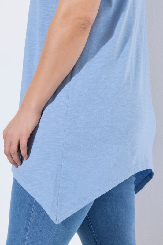 Тениска с морски мотиви и асиметричен подгъв