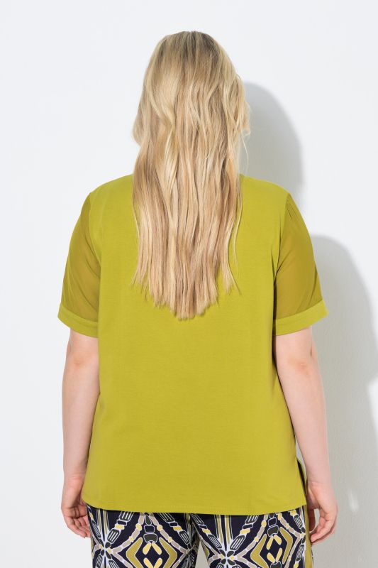 Тениска с прозрачни мрежести акценти