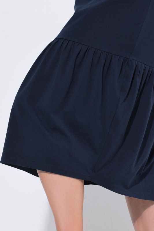 Рокля с къдрави ръкави