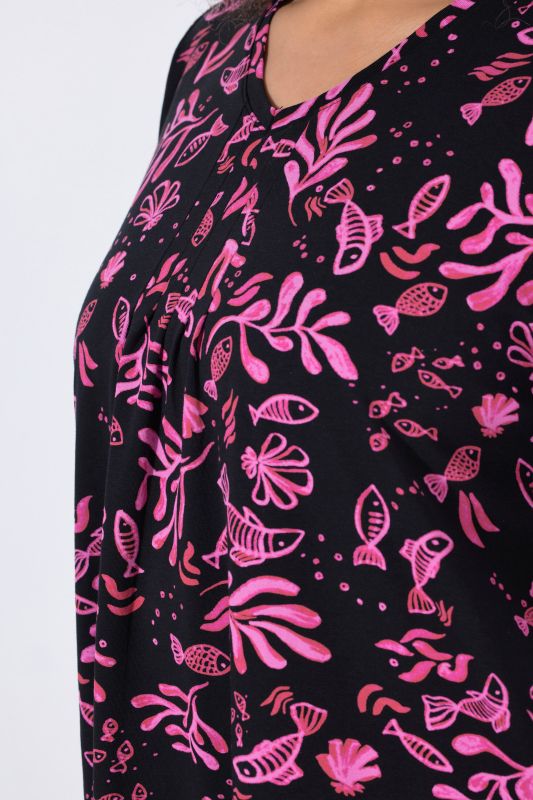 Тениска с асиметричен подгъв