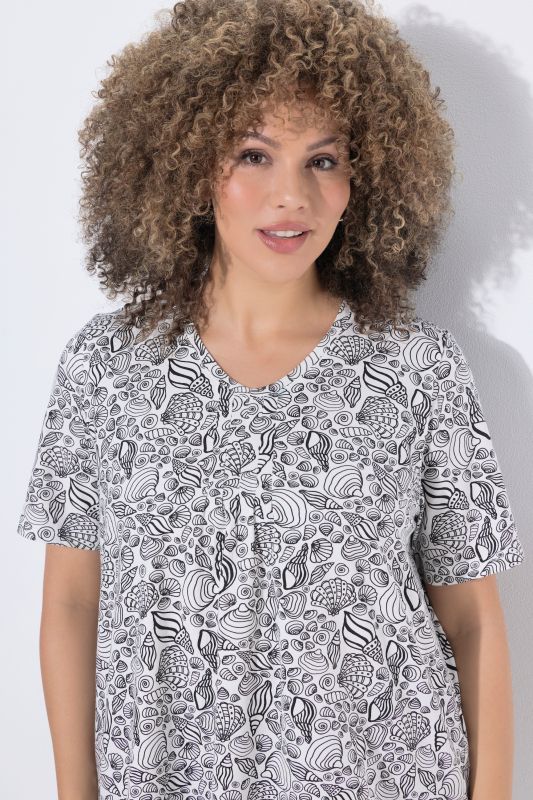 Тениска с асиметричен подгъв