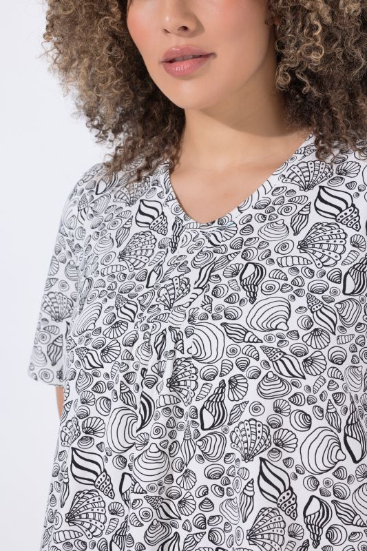 Тениска с асиметричен подгъв