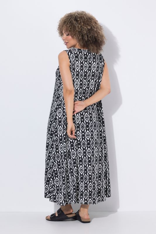 Geometric Diamond Print Sleeveless Dress