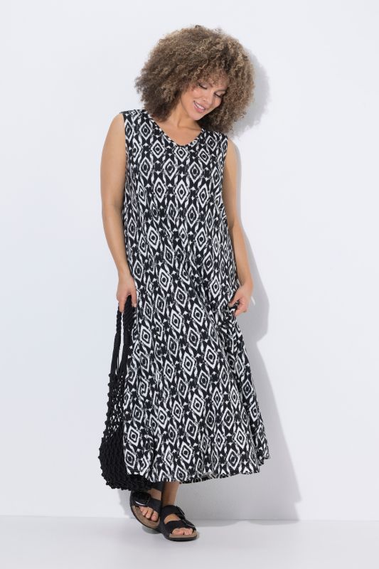 Geometric Diamond Print Sleeveless Dress