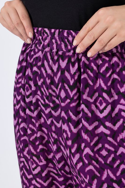 Панталон с геометричен десен