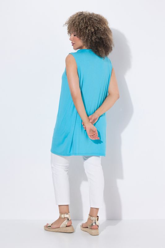 Потник с акцент на деколтето