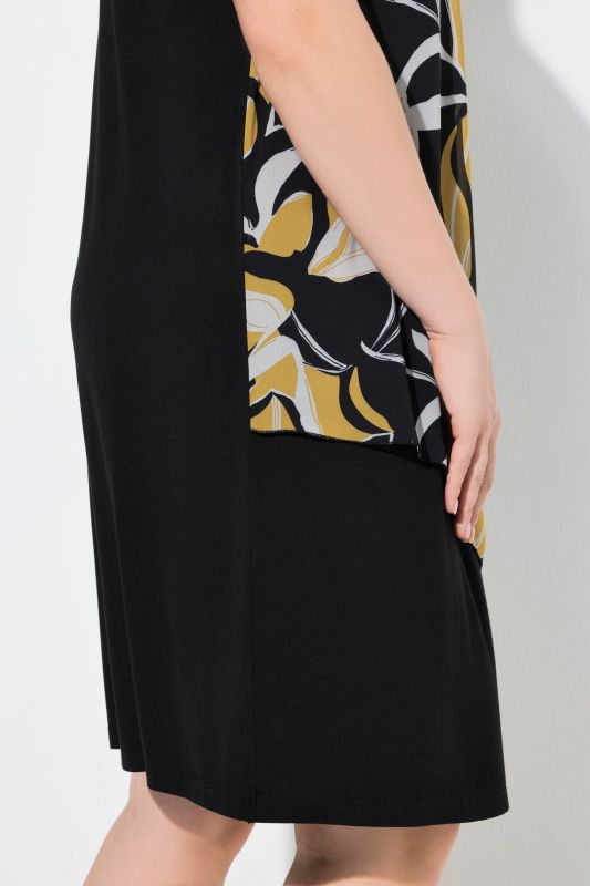 Рокля с шифон и принт на листа