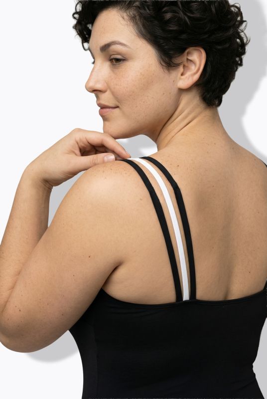 Рокля с графични райета