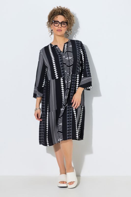 Graphic Striped 3/4 Sleeve Dress