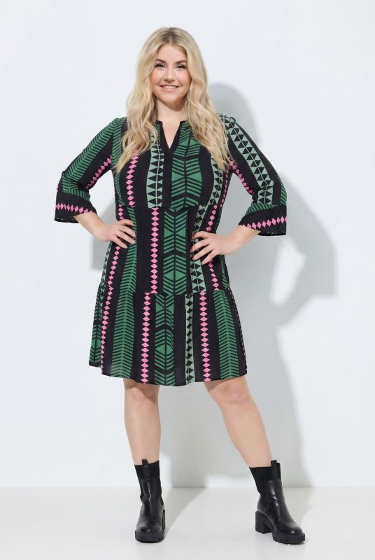 Graphic Striped 3/4 Sleeve Dress