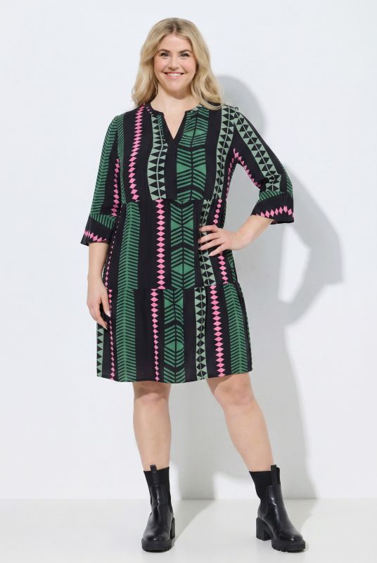 Graphic Striped 3/4 Sleeve Dress
