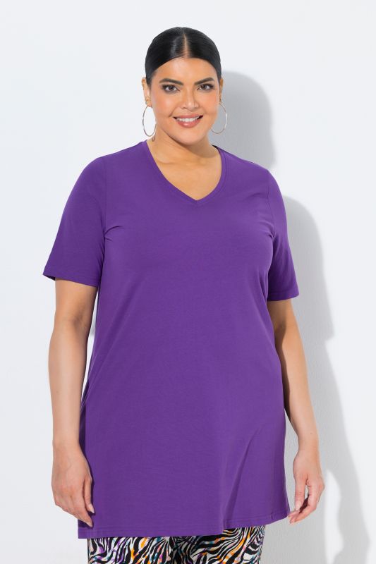Short Sleeve V-Neck Knit Tunic
